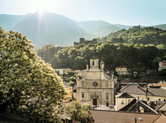 0073_ST_Schoene Aussichten Touristik_Bellinzona-Old-Town_27870